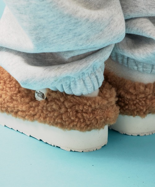 THE NORTH FACE（ザノースフェイス）の「日本未発売 THE NORTH FACE/ザ・ノースフェイス MULE FLEECE ふわふわボアフリース ミュール（スリッポン・レディース・ブラウン/オリーブ/レオパード・23/24）」の6枚目の写真
