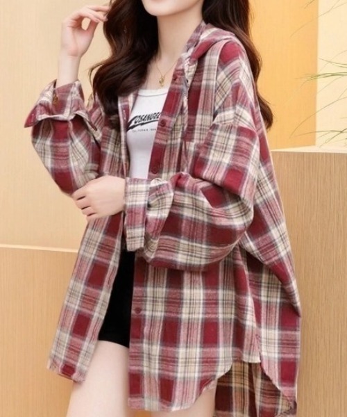 cammie(キャミー)の「フード付きチェックシャツ(シャツ/ブラウス・レディース・ブルー/レッド/ブラウン・M/L)」の3枚目の写真