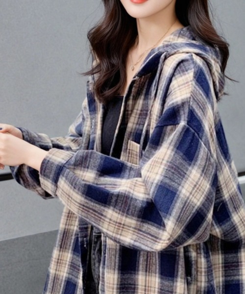 cammie(キャミー)の「フード付きチェックシャツ(シャツ/ブラウス・レディース・ブルー/レッド/ブラウン・M/L)」の14枚目の写真