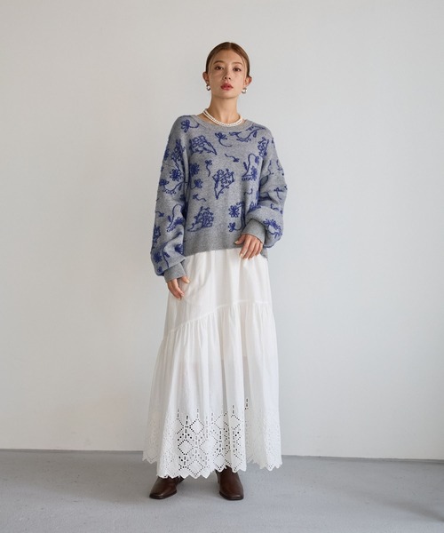 BAYFLOW（ベイフロー）の「[バランスの取りやすい短丈]フラワージャガードニット（ニット/セーター・レディース・ブラック/グレー/レッド・FREE）」の5枚目の写真