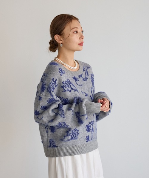 BAYFLOW（ベイフロー）の「[バランスの取りやすい短丈]フラワージャガードニット（ニット/セーター・レディース・ブラック/グレー/レッド・FREE）」の9枚目の写真