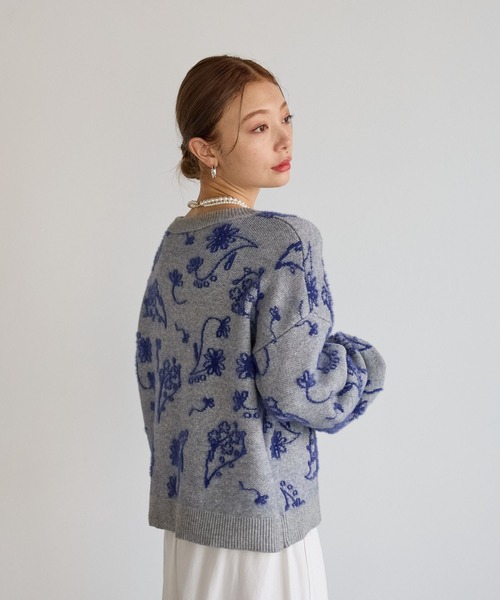 BAYFLOW（ベイフロー）の「[バランスの取りやすい短丈]フラワージャガードニット（ニット/セーター・レディース・ブラック/グレー/レッド・FREE）」の10枚目の写真