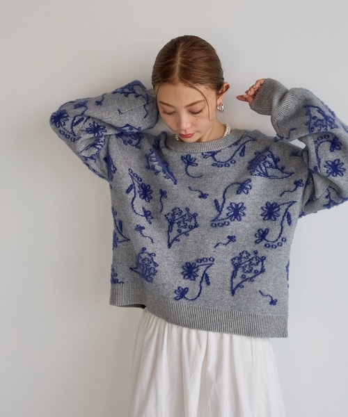 BAYFLOW（ベイフロー）の「[バランスの取りやすい短丈]フラワージャガードニット（ニット/セーター・レディース・ブラック/グレー/レッド・FREE）」の12枚目の写真