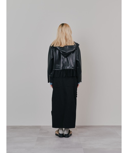 DOLLUPOOPS（ドールアップウップス）の「ヘムチュールフーディー合皮ジャケット（ライダースジャケット・レディース・ブラック/ブラウン・38）」の9枚目の写真