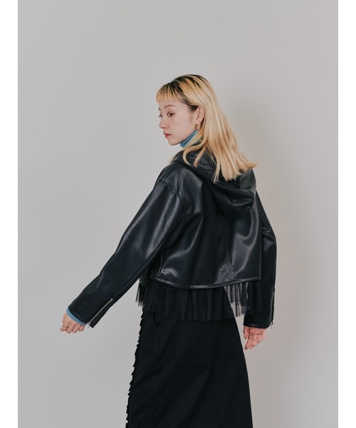 DOLLUPOOPS（ドールアップウップス）の「ヘムチュールフーディー合皮ジャケット（ライダースジャケット・レディース・ブラック/ブラウン・38）」の16枚目の写真