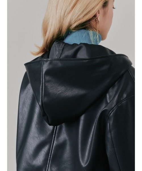 DOLLUPOOPS（ドールアップウップス）の「ヘムチュールフーディー合皮ジャケット（ライダースジャケット・レディース・ブラック/ブラウン・38）」の13枚目の写真