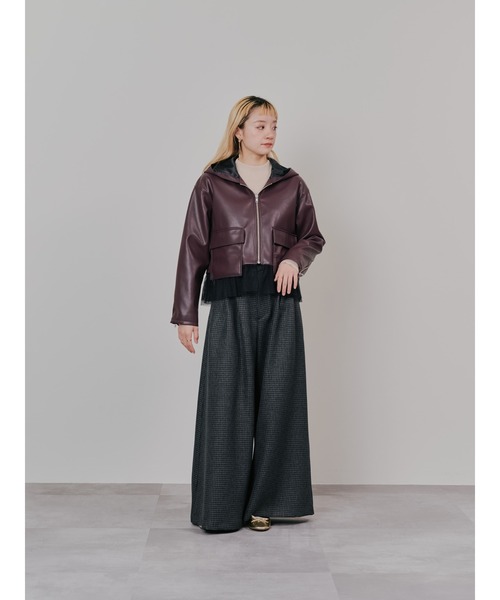 DOLLUPOOPS（ドールアップウップス）の「ヘムチュールフーディー合皮ジャケット（ライダースジャケット・レディース・ブラック/ブラウン・38）」の3枚目の写真