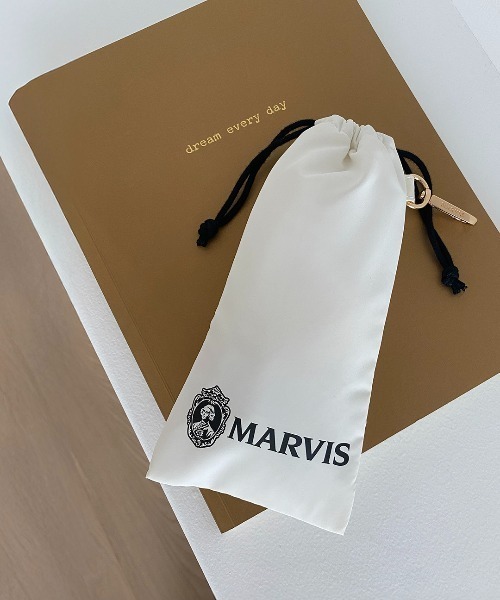 MARVIS（マービス）の「×【MARVIS/マービス】ザ・ホワイト・ジェットセッター（THE WHITE JETSETTER）- ホリデーギフト2025（オーラルケア/歯磨きグッズ・レディース・ホワイト・ミント・-）」の3枚目の写真