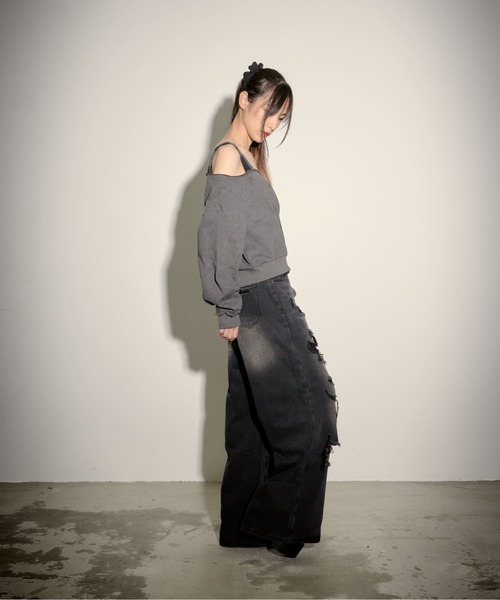 .KOM（ドットコム）の「『.KOM/ドットケーオーエム』肩ひもワンショルダープリントスウェット【CN】【Z】（スウェット・レディース・ブラック/チャコール・FREE）」の7枚目の写真