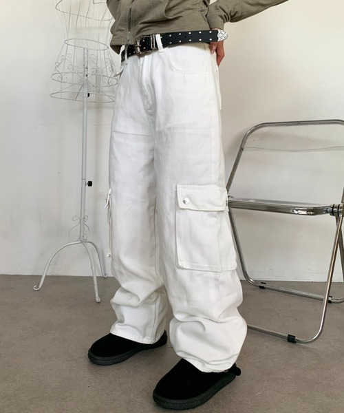 lilful（リルフル）の「シンプルワイドカーゴパンツ（カーゴパンツ・レディース・ホワイト・M/L）」の15枚目の写真