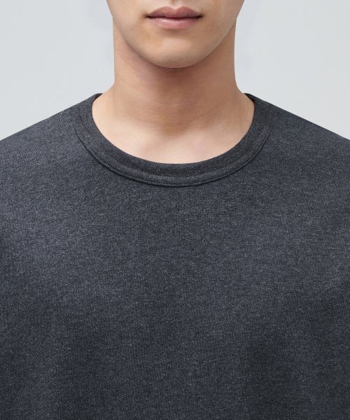 MUSINSA STANDARD（ムシンサスタンダード）の「リラックスフィットクルーネックTシャツ[チャコールグレー]（Tシャツ/カットソー・メンズ・その他・SMALL/MEDIUM/LARGE/X-LARGE/XX-LARGE/XXX-LARGE）」の3枚目の写真