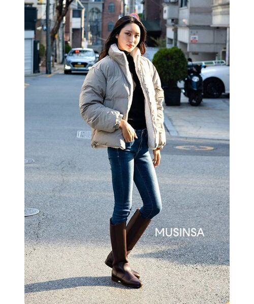MUSINSA STANDARD（ムシンサスタンダード）の「デイリープファーリバーシブルフリースショートダウンジャケット[ダスティベージュ/クリーム]（ダウンジャケット/コート・メンズ・その他・SMALL/MEDIUM/LARGE/X-LARGE/XX-LARGE）」の3枚目の写真