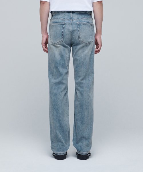 MUSINSA STANDARD（ムシンサスタンダード）の「[クールタンダード] ストレートフィットデニムパンツ [ライトインディゴ]（デニムパンツ・メンズ・その他・26）」の3枚目の写真