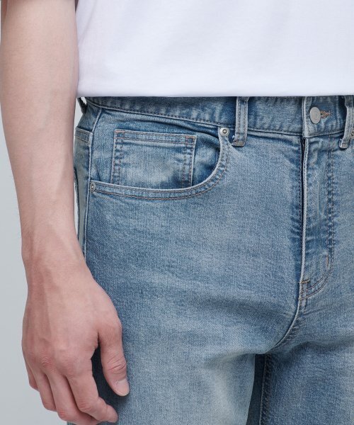 MUSINSA STANDARD（ムシンサスタンダード）の「[クールタンダード] ストレートフィットデニムパンツ [ライトインディゴ]（デニムパンツ・メンズ・その他・26）」の5枚目の写真