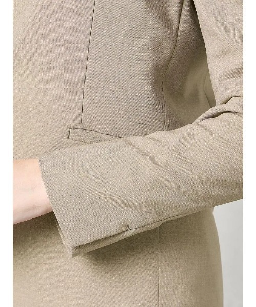 Perfect Suit FActory(パーフェクトスーツファクトリー)の「杢調プレーンスーツ ノーカラージャケット グレー/カーキ(カーキー)【マシンウォッシャブル】(ノーカラージャケット・レディース・グレー/カーキ・7号/9号/11号/13号)」の12枚目の写真