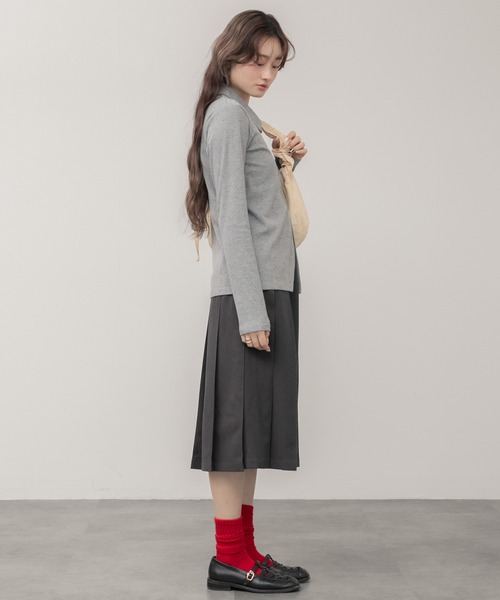 HEILIS（ヘイリス）の「ネップリブポロカットソー / 長袖 トップス ネップ ポロシャツ 春服 秋服 冬服 韓国 ノームコア カジュアル シンプル アイボリー ホワイト グレー 白（ポロシャツ・レディース・グレー/アイボリー・FREE）」の21枚目の写真