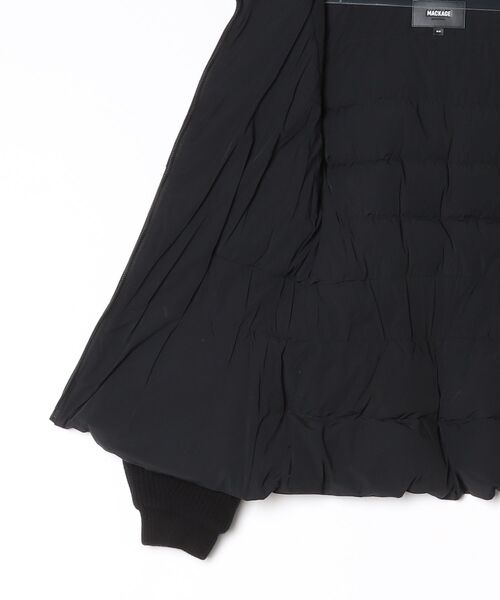 Mackage(マッカージュ)の「Mackage FOXY Mixed Media Jacket マッカージュ フォクシー ミクスト メディア ダウンジャケット(ダウンジャケット/コート・レディース・ブラック・MEDIUM/SMALL)」の20枚目の写真