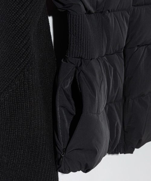 Mackage(マッカージュ)の「Mackage FOXY Mixed Media Jacket マッカージュ フォクシー ミクスト メディア ダウンジャケット(ダウンジャケット/コート・レディース・ブラック・MEDIUM/SMALL)」の13枚目の写真
