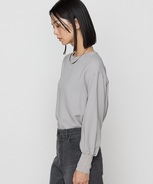 K.T KIYOKO TAKASE(キヨコタカセ)の「〔 Sサイズ 〕 ストレッチバックサテン梨地 ラウンドネックプルオーバー(シャツ/ブラウス・レディース・オフホワイト・5号)」の9枚目の写真
