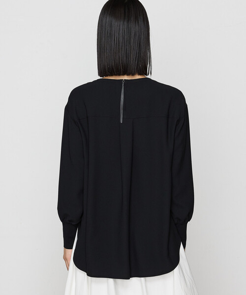 K.T KIYOKO TAKASE(キヨコタカセ)の「〔 Sサイズ 〕 ストレッチバックサテン梨地 ラウンドネックプルオーバー(シャツ/ブラウス・レディース・オフホワイト・5号)」の14枚目の写真
