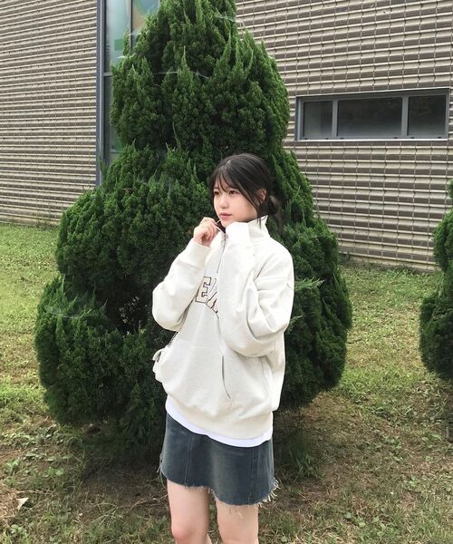 COVERNAT(カバーナット)の「アーチロゴハーフジップスウェットディープレッド(スウェット・レディース・その他・SMALL/MEDIUM/LARGE/X-LARGE)」の10枚目の写真
