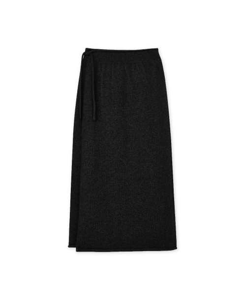 J'RIUM(ジェイリウム)の「Sophia Raccoon Wrap Skirt Black(スカート・レディース・その他・OS)」の2枚目の写真