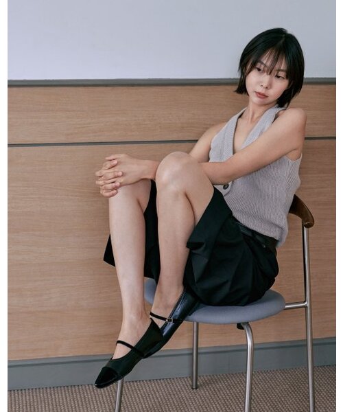TAGTRAUME(タクトロイメ)の「フィールツートンサテンメリージェンフラット - ブラック(バレエシューズ・レディース・その他・22.5cm/23cm/23.5cm/24cm/24.5cm/25cm)」の2枚目の写真