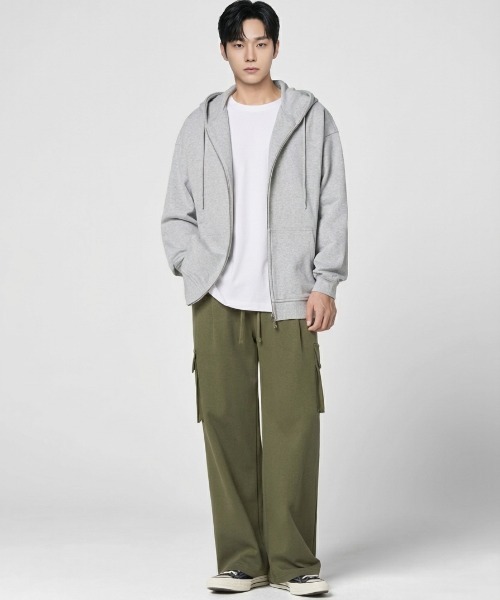 Vini(ヴィニ)の「【Vini】裏起毛 ビッグシルエットパーカー(パーカー・レディース・グレー/ブラック・SMALL/MEDIUM/LARGE)」の4枚目の写真