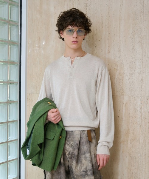soerte（ソエルテ）の「Lame Blend Henley Neck Knit / ラメブレンドヘンリーネックニット（ニット/セーター・メンズ・グレー/アイボリー/ブラック/ライトブルー・1/2/3）」の5枚目の写真