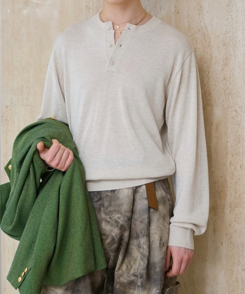 soerte（ソエルテ）の「Lame Blend Henley Neck Knit / ラメブレンドヘンリーネックニット（ニット/セーター・メンズ・グレー/アイボリー/ブラック/ライトブルー・1/2/3）」の21枚目の写真