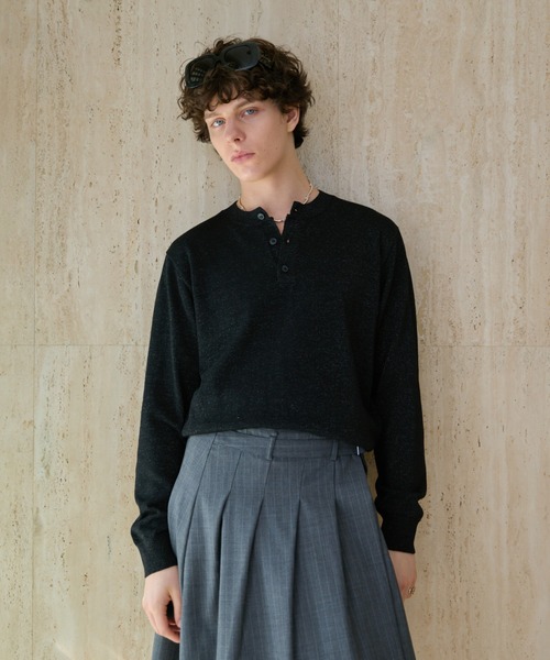 soerte（ソエルテ）の「Lame Blend Henley Neck Knit / ラメブレンドヘンリーネックニット（ニット/セーター・メンズ・グレー/アイボリー/ブラック/ライトブルー・1/2/3）」の15枚目の写真