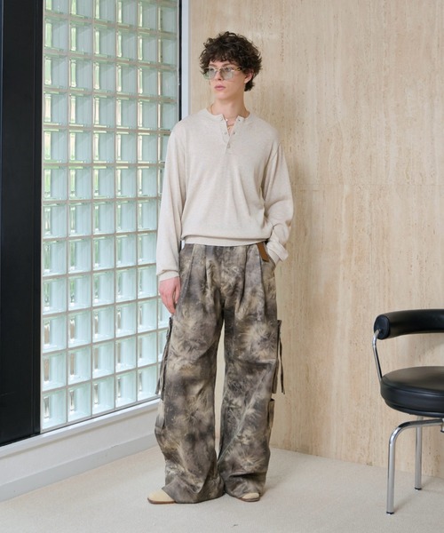 soerte（ソエルテ）の「Lame Blend Henley Neck Knit / ラメブレンドヘンリーネックニット（ニット/セーター・メンズ・グレー/アイボリー/ブラック/ライトブルー・1/2/3）」の6枚目の写真