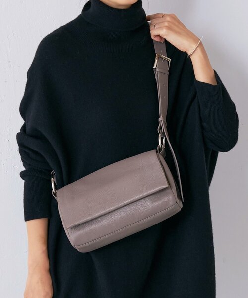 【新品】BEARDSLEY ショルダーバッグ レザーボディバッグ BEARDSLEY（ビアズリー） ショルダーバッグ バッグ レザーボディバッグ