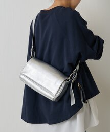 BEARDSLEY | 《本革》レザーボディバッグ(ショルダーバッグ)