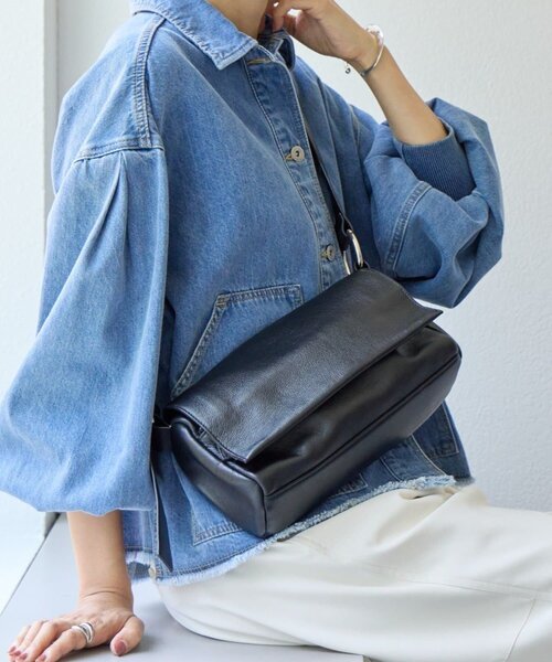 ぱんだぱんだ BEARDSLEY レザーボディバッグ ショルダーバッグ レザーボディバッグ（ショルダーバッグ）｜BEARDSLEY（ビアズリー）の