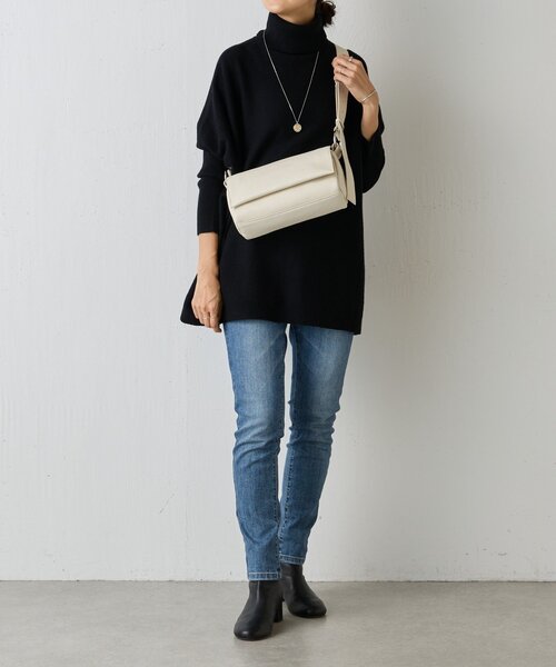 本革》レザーボディバッグ（ショルダーバッグ）｜BEARDSLEY