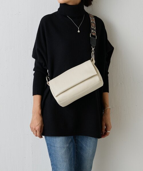 本革》レザーボディバッグ（ショルダーバッグ）｜BEARDSLEY