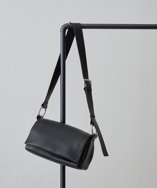 レザーボディバッグ（ショルダーバッグ）｜BEARDSLEY（ビアズリー）の