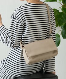 BEARDSLEY（ビアズリー）の「《本革》レザーボディバッグ（ショルダーバッグ）」