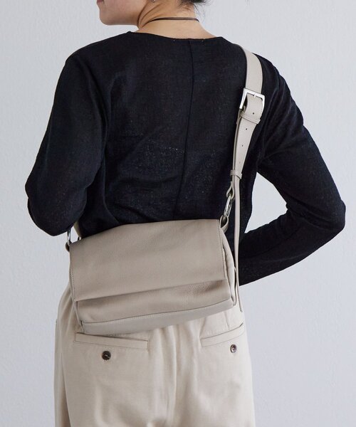 本革》レザーボディバッグ（ショルダーバッグ）｜BEARDSLEY