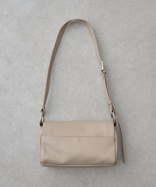 BEARDSLEY（ビアズリー）の「《本革》レザーボディバッグ（ショルダー