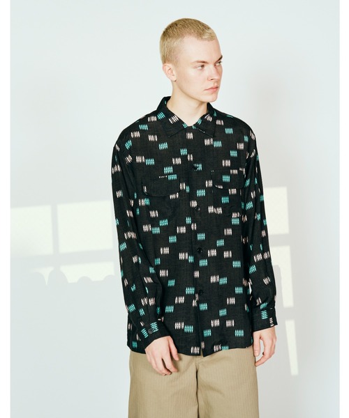 TOWNCRAFT(タウンクラフト)の「TOWN CRAFT タウンクラフト / PRINTED LOOP COLLAR SHIRT(シャツ/ブラウス・メンズ・ブラック/ホワイト・MEDIUM/LARGE)」の5枚目の写真