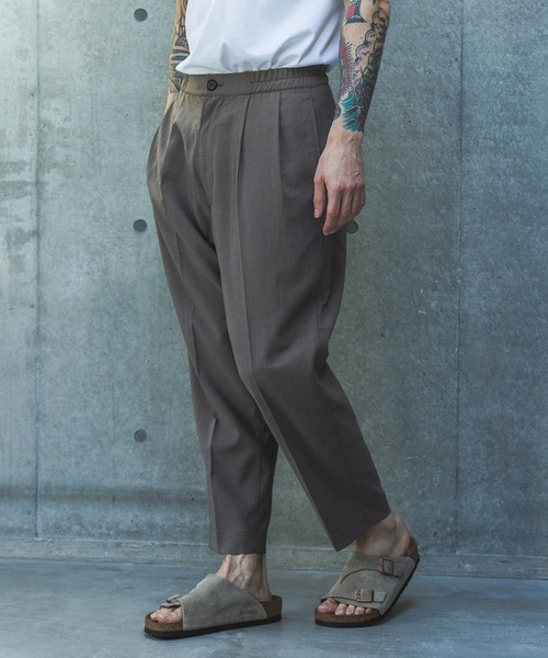 MR.OLIVE(ミスターオリーブ)の「QUICK-DRYING TAFFETA / 2TACK TAPERED EASY PANTS /M261108(スラックス・メンズ・ブラック/ブラウン・SMALL/MEDIUM/LARGE)」の3枚目の写真