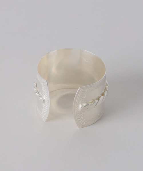 VERMEIL par iena（ヴェルメイユパーイエナ）の「ADRAR アドラル WIDE ROPE バングル（ブレスレット・レディース・シルバー・FREE）」の5枚目の写真