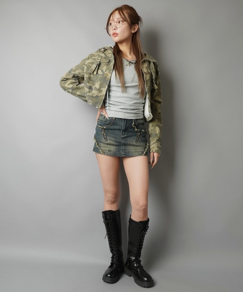 SPINNS(スピンズ)の「美シルエットで差がつく☆コンパクトデニムジャケット(その他アウター・レディース・カモフラージュ/ブラック・ONESIZE)」の9枚目の写真