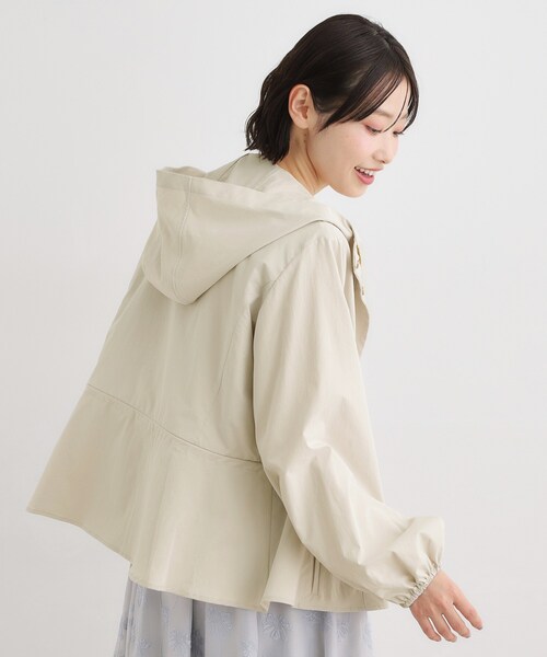 LAURA ASHLEY(ローラアシュレイ)の「【洗える】フード付きライトブルゾン(ブルゾン・レディース・ベージュ/ネイビー・38/40)」の3枚目の写真