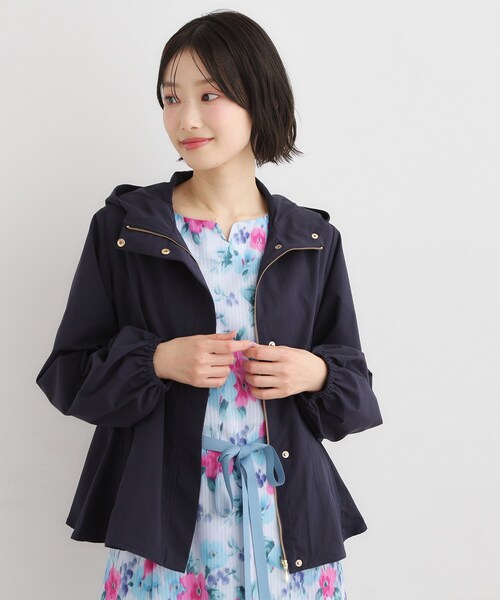 LAURA ASHLEY(ローラアシュレイ)の「【洗える】フード付きライトブルゾン(ブルゾン・レディース・ベージュ/ネイビー・38/40)」の7枚目の写真
