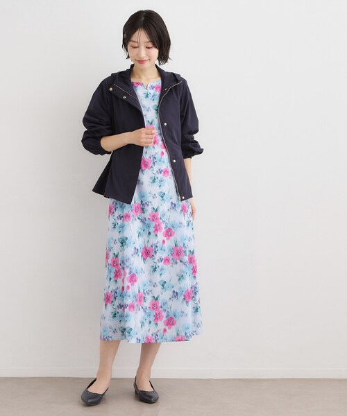 LAURA ASHLEY(ローラアシュレイ)の「【洗える】フード付きライトブルゾン(ブルゾン・レディース・ベージュ/ネイビー・38/40)」の9枚目の写真