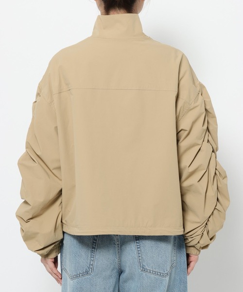 LOWRYS FARM(ローリーズファーム)の「ナイロンギャザーブルゾン 639552(ブルゾン・レディース・ブラック/カーキ/ベージュ・FREE)」の6枚目の写真