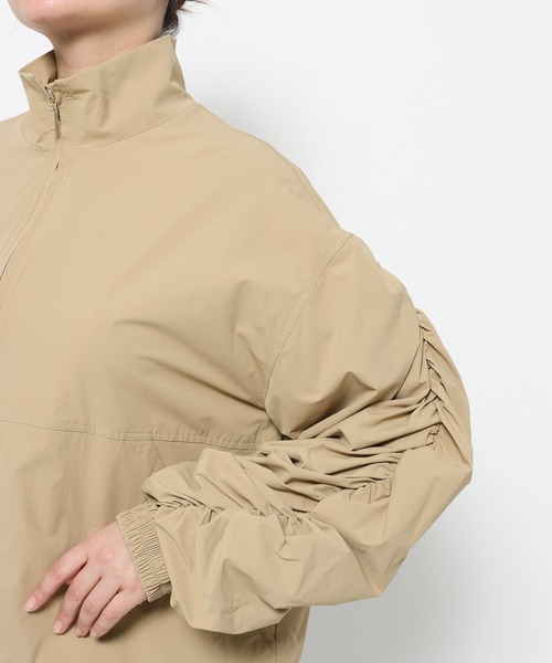 LOWRYS FARM(ローリーズファーム)の「ナイロンギャザーブルゾン 639552(ブルゾン・レディース・ブラック/カーキ/ベージュ・FREE)」の8枚目の写真